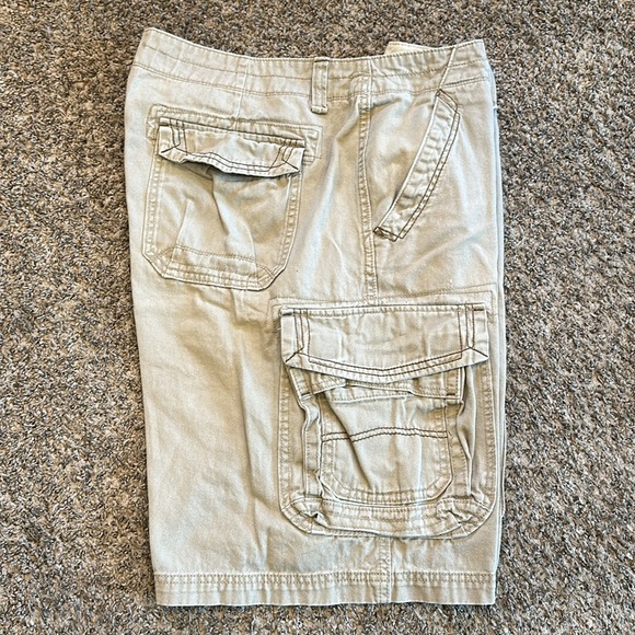 Union Bay cargo shorts - Picture 4 of 6
